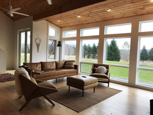 The Sweet Spot. Modern and rustic make a great vacation rental!