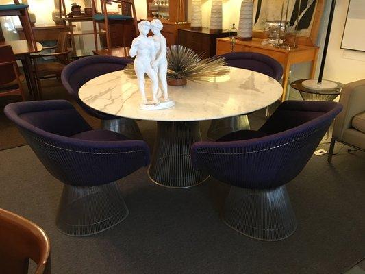 Warren Platner marble top table and four lounge chairs