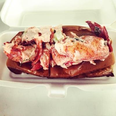 Classic lobster roll ! Yes