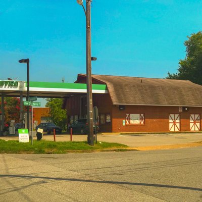 The Red Barn Food Store