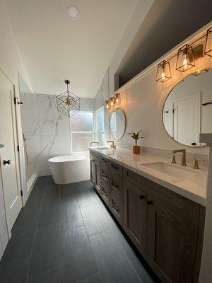 Gorgeous bathroom Remodel at Lake forest. Another happy customer #bathroomremodel #modern_kab #modernbathroom #orangecounty