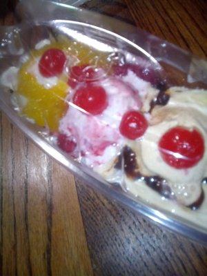 Melted banana split