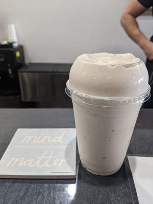 Cookie and cream shake