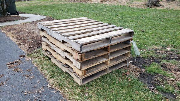 They left the pallets in a near stack. And they were all of good quality.