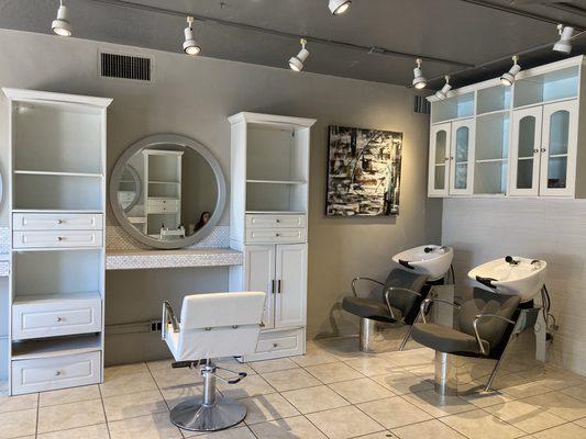 Salon spaces available for rent