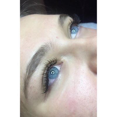 Lash extensions by Haley