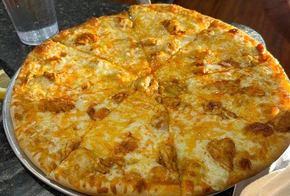 Buffalo chicken pizza...medium!