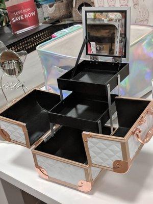 Cool jewelry box design.