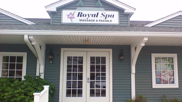 Massage, Facials, Waxing