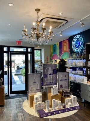 Beautiful Chandeliers and great products. 08/31/21