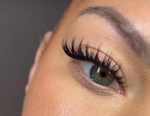 Angel Lashes
 Adds more length to your natural lashes.