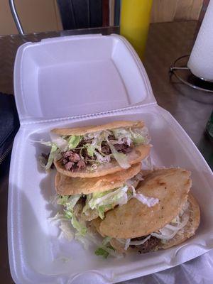 Los Compadres Taqueria