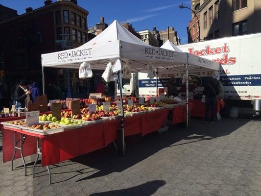 Farmer's market stand in Union Square Park