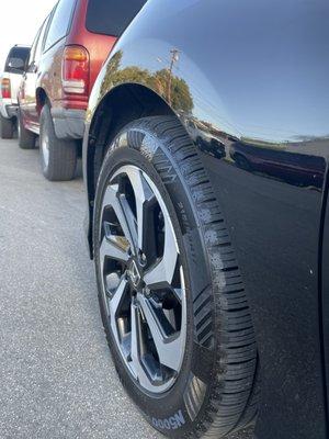 Close detail of how nice they left my tires, they were brand new bought 3 months ago and never looked like this.