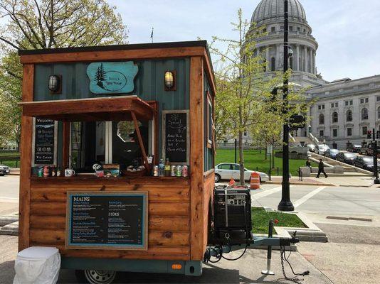 Daily lunch at Wisconsin & Mifflin streets on the Capital Square.