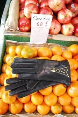 Gold zipper and studded ladies cashmere lined gloves from BRUNO CARLO Italy are super cool
and super warm.