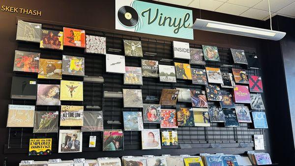 Small vinyl wall... but don't let it fool you, Bookmans has over 1000 records to choose from.