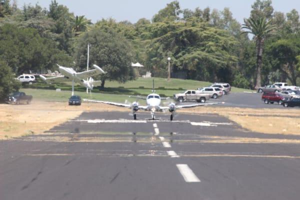 King Air Departing Runway 18