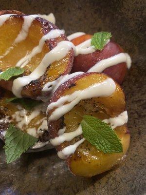 Nectarines an' Cream