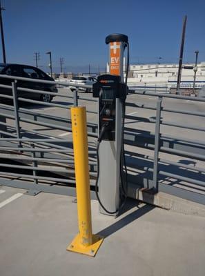 Alta lofts now has a Charge point level 2 charger in their resident only access parking lot ! How cool is that