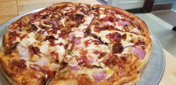 Bbq chicken pizza with onions