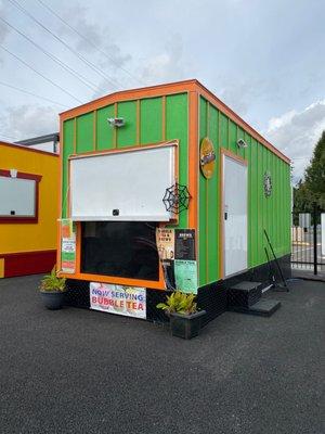 Closed food cart