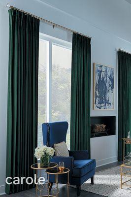 The timeless beauty of velvet drapes never disappoints!