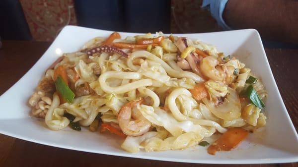 Seafood Udon Bokkeum