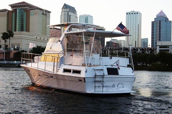 Tampa Bay Yacht Charter offers a USCG certified crewed yacht charter for 20 passengers. Crew and fuel included in price.