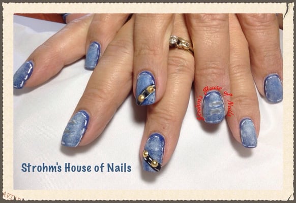 Denim effect on gel polish nails