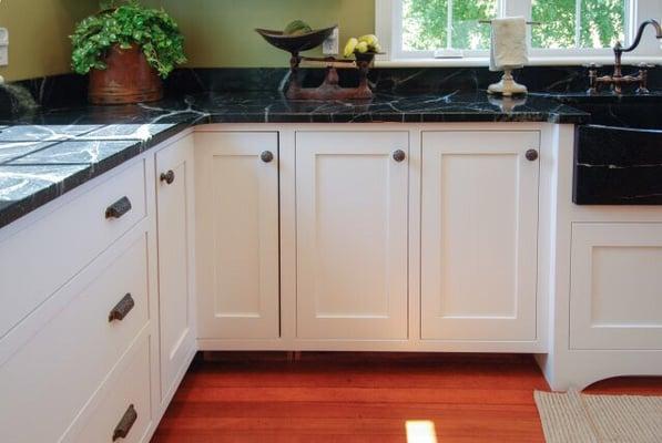 White farmhouse kitchen