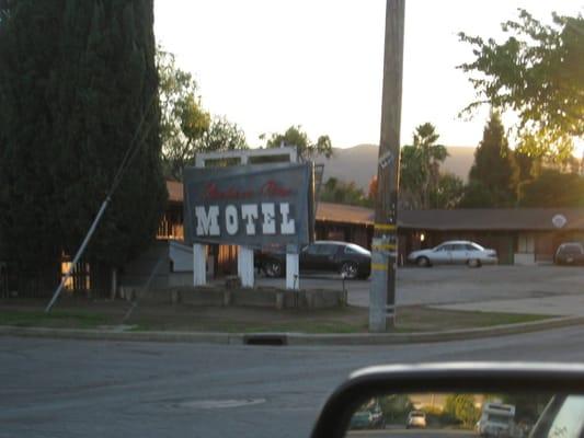 There shouldn't be a motel here