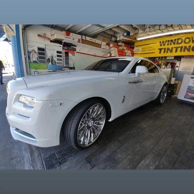 ROLLS ROYCE
CERAMIC WiNDOW TINTING