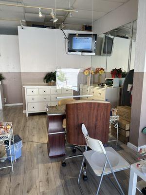 La Mode Nail Salon