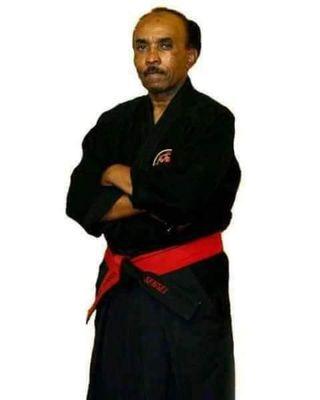 Master  Ronald Ducan.  Good friend  of Shadow Hawk koga Ryu Ninjutsu  grand master.  He passed away  12 years ago. Rip master Ducan.