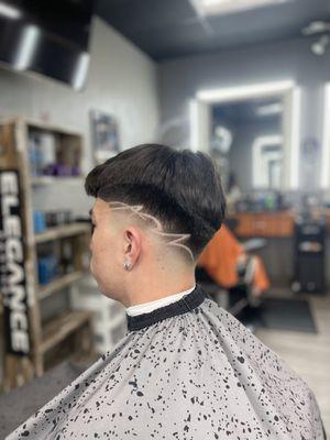 Low fade with design