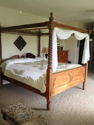 Hilo Bay Room