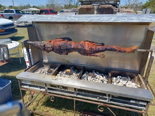 Had to stop by to see my buddies at the VFW, and of course grab some if his gator :-) #SaturdayParty