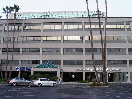 Located at the West Valley Medical Center, Valley Spinal Decompression Center is easily accessed from the 405 and 101 freeways.