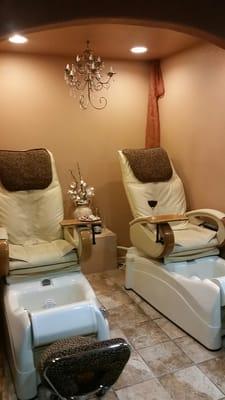 Come enjoy a pedicure with your friend!!