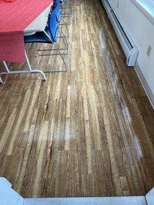 Vinyl flooring (deep Cleaning & shine)