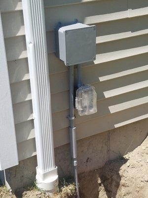 Outdoor receptacles