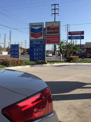 Cheap gas by the 55 fwy