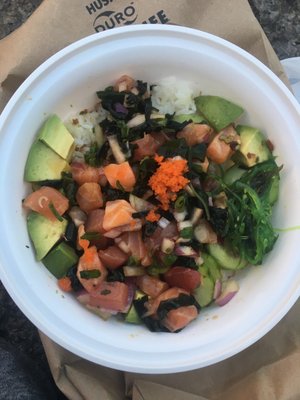 Poke bowl half and half