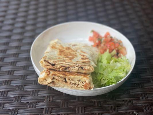 Vegan Quesadilla Suiza with "chicken"