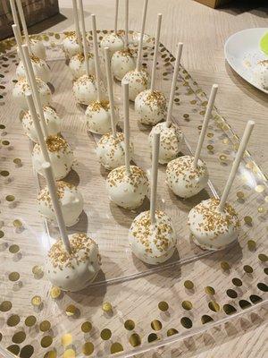 Cake pops with gold glitter