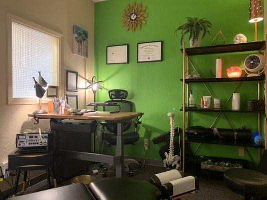 One of our two luxury Chiropractic suites complete with state of the art innovative technology.