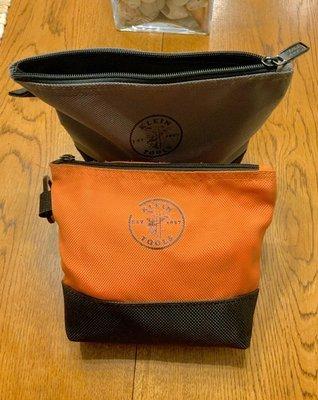 I use these zipper canvas pouches to store and organize