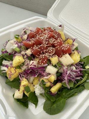 Custom poke bowl w/ Ahi tuna- soy & sesame oil
1/2 rice 1/2 spinach
Pineapple 
Jicama
Red cabbage
Green onion