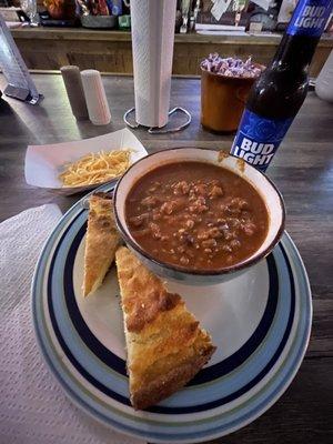 Chili and corn bread and bud light